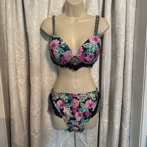 Time and True Floral Bikini Set with Black Accents top Sz 12/14 and bottom 8/10